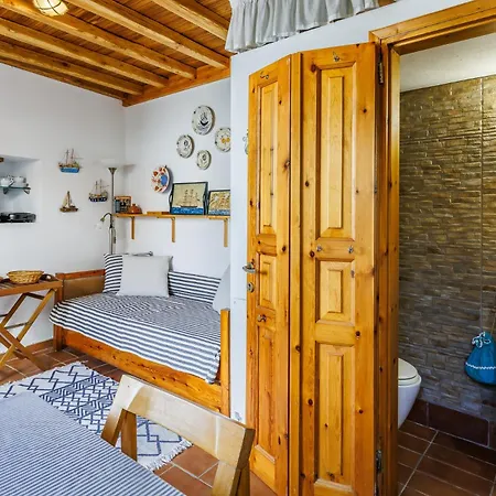 Tzeni's House Holiday home *